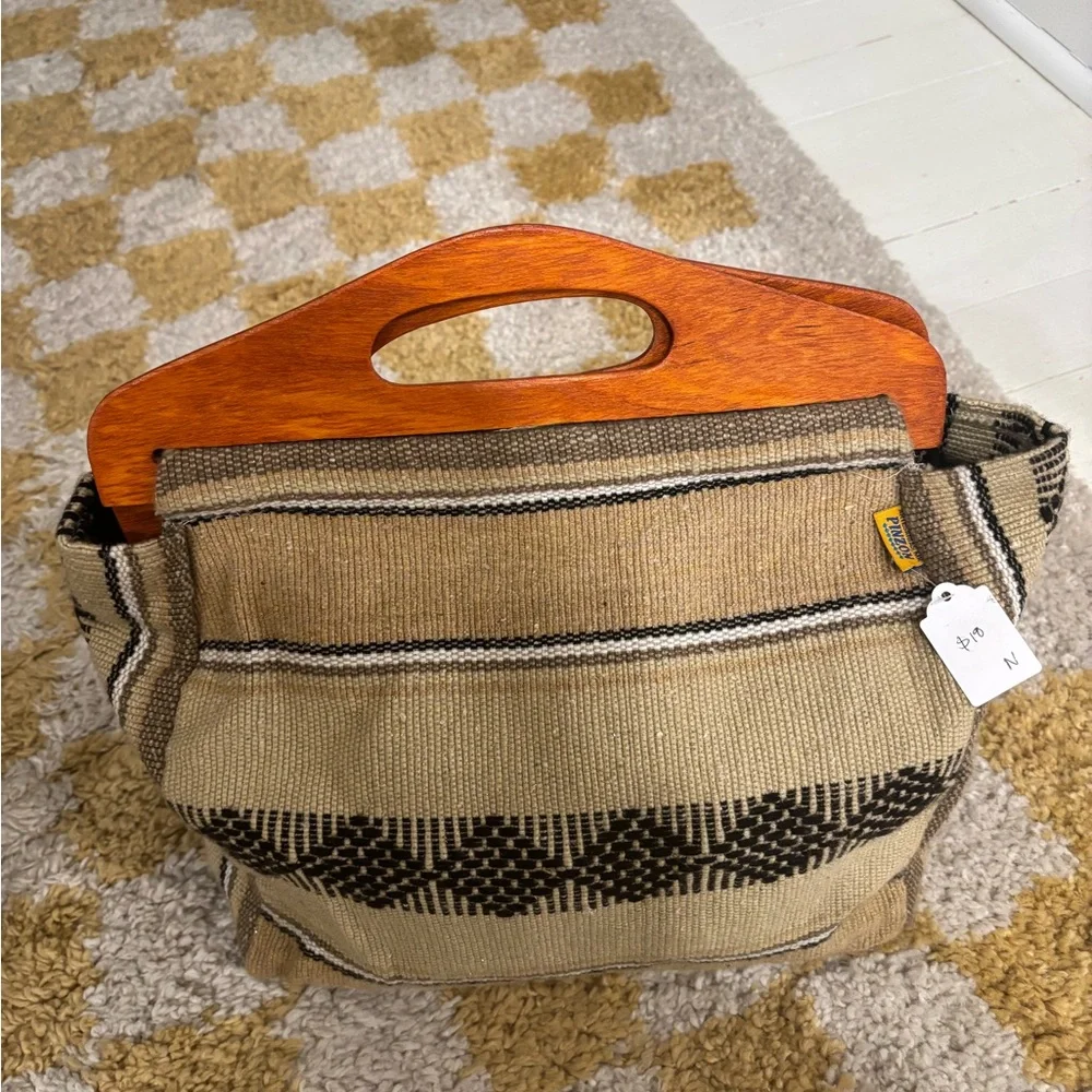 NWOT Handcrafted Tan and Black Woven Bag - Picture 4 of 5